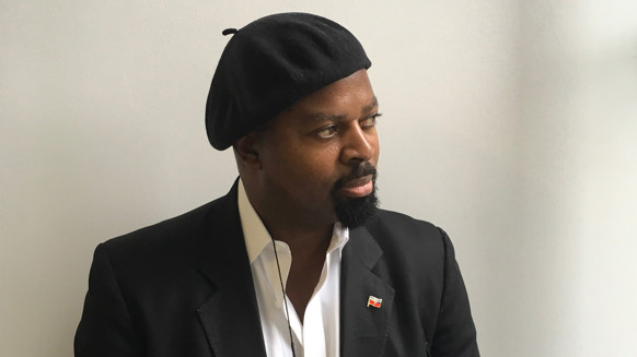 Ben OKri. Foto Mat Bray.