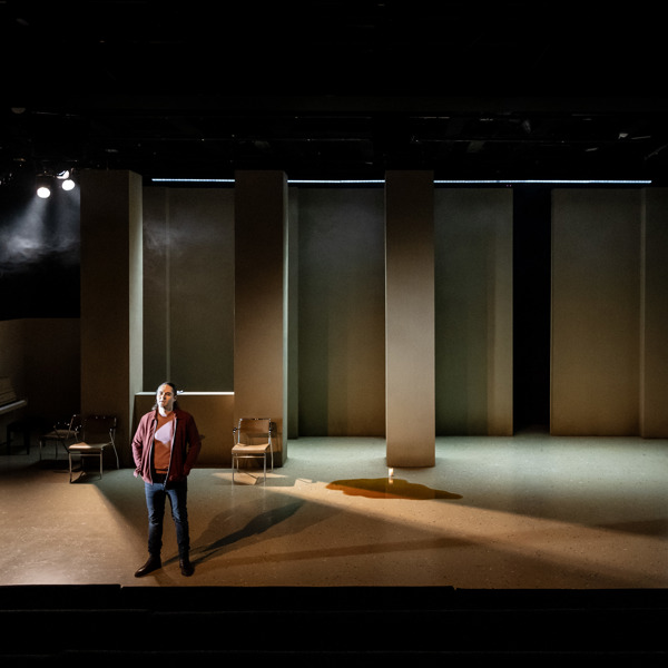 Jonatan Rodriguez och Peter Järn i Ambulans.