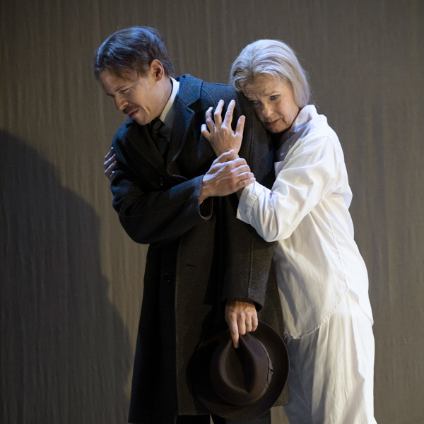 Hannes Meidal och Gunnel Fred i Maj.