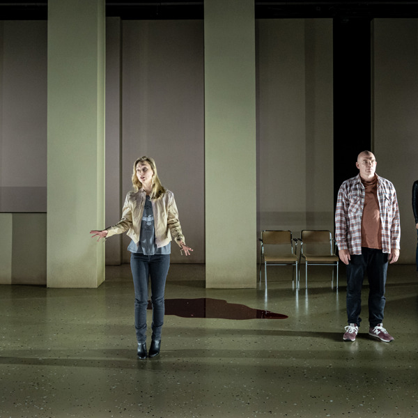 Jonatan Rodriguez, Maia Hansson Bergqvist, Peter Järn och Eva Rexed i Ambulans.