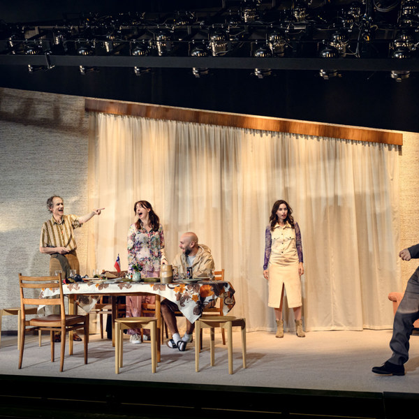 Kristina Törnqvist, César Sarachu, Sanna Sundqvist, Pablo Leiva Wenger, Ana Gil de Melo Nascimento och Omid Khansari i Pappas Födelsedag.