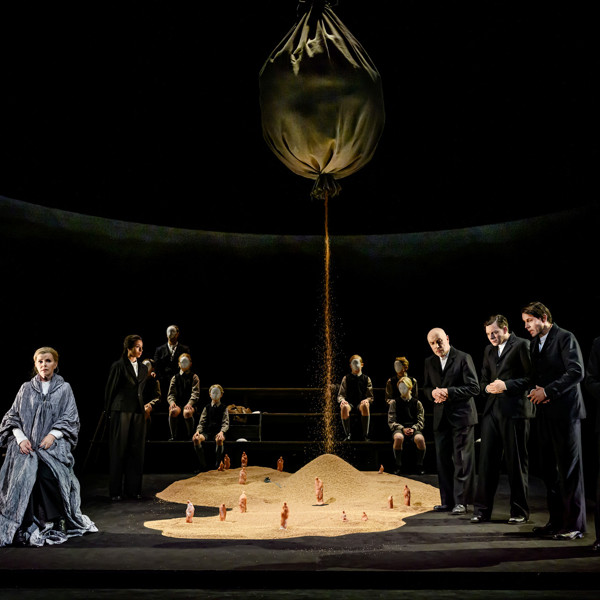 Anna Björk, John Erik Eleby, Rasmus Luthander, Erik Ehn, Jakob Eklund i Perserna Trojanskorna.