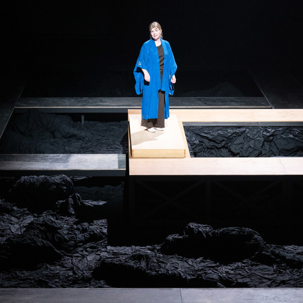 Anna Björk i Hamlet.