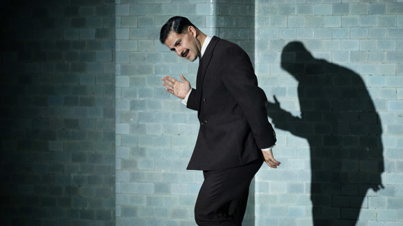 Mustafa Al-Mashhadani i Hamlet.